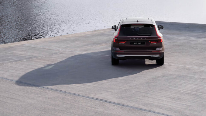 Volvo XC60 2.0 T8 [455] PHEV Ultra Dark 5dr AWD Gtron [NI] Estate - Image 9